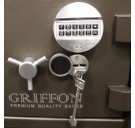 Огнеустойчивый сейф Griffon CLE III.37.KE