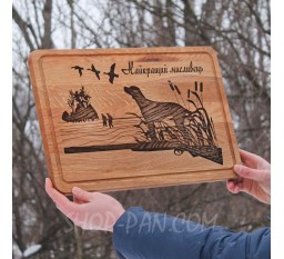 Кухонная доска с гравировкой.