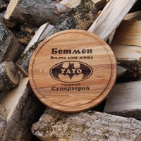 Кухонная доска с гравировкой - бэтмен.