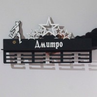 Деревянная медальница ручной работы