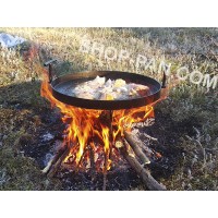 Сковорода из диска бороны со съемными ручками.